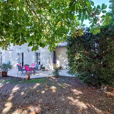 Stunning In Ferienhaus Ceaux-en-Loudun