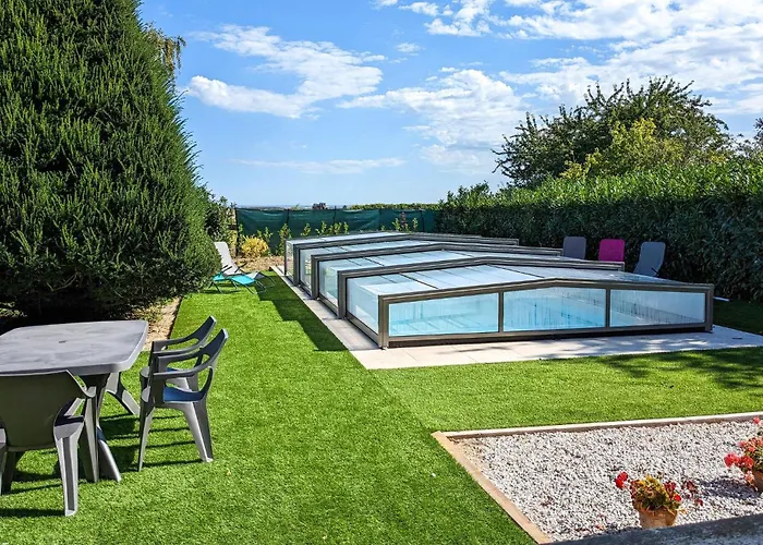 Stunning In Ceaux-en-Loudun