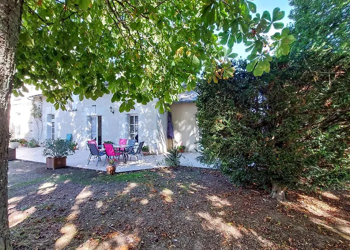 Stunning In Сasa de vacaciones Ceaux-en-Loudun