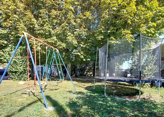 Сasa de vacaciones Stunning In Ceaux-en-Loudun