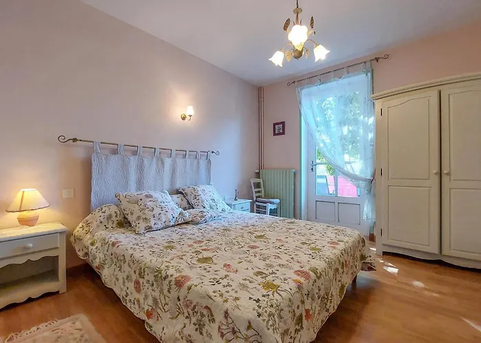 Stunning In Ceaux-en-Loudun